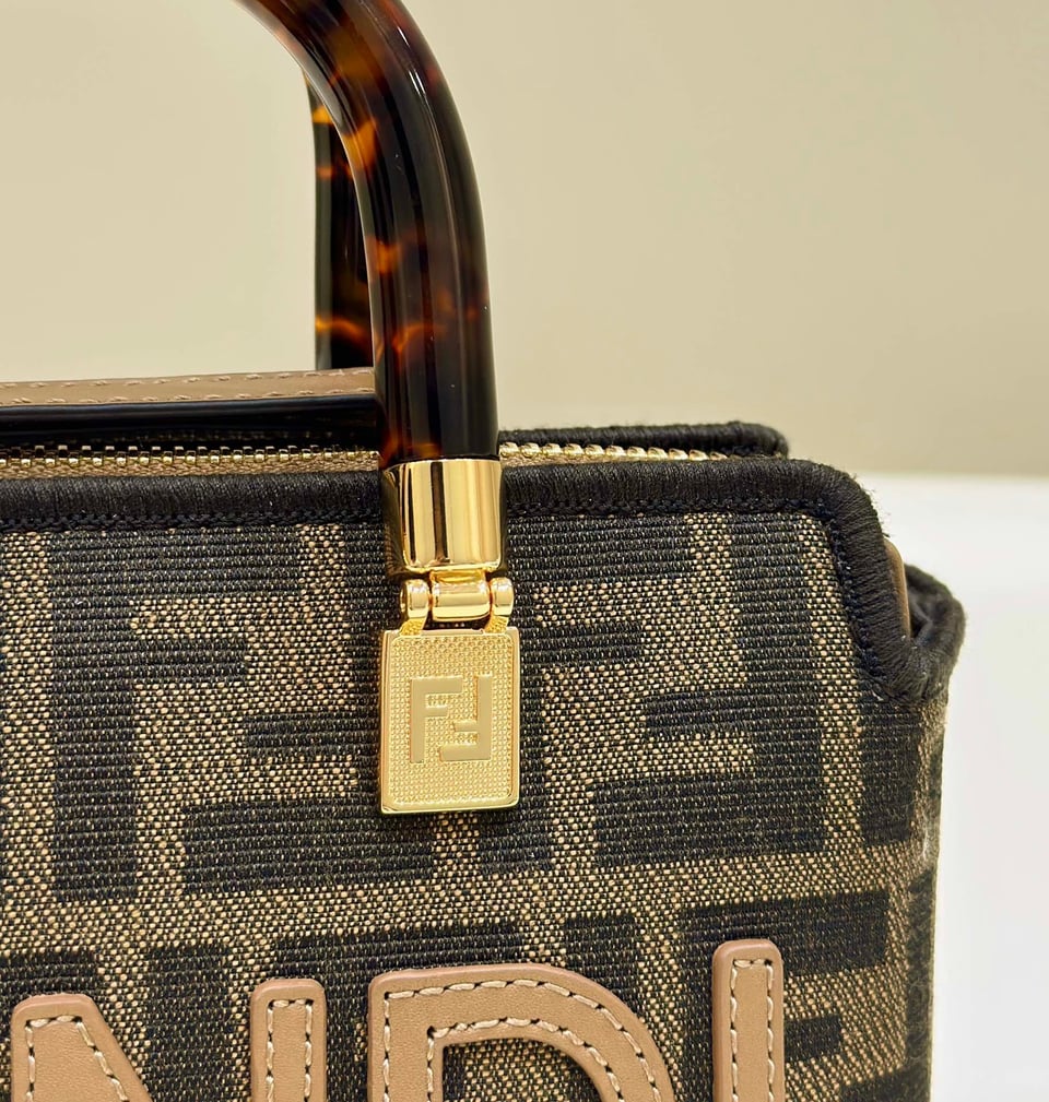 Fendi By The Way Leather Mini Bag18cm view 4