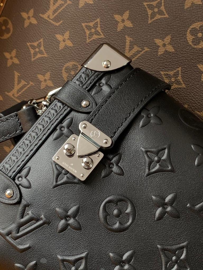 Louis Vuitton Side Trunk MM Black 23.5/9.3in M14572 view 6