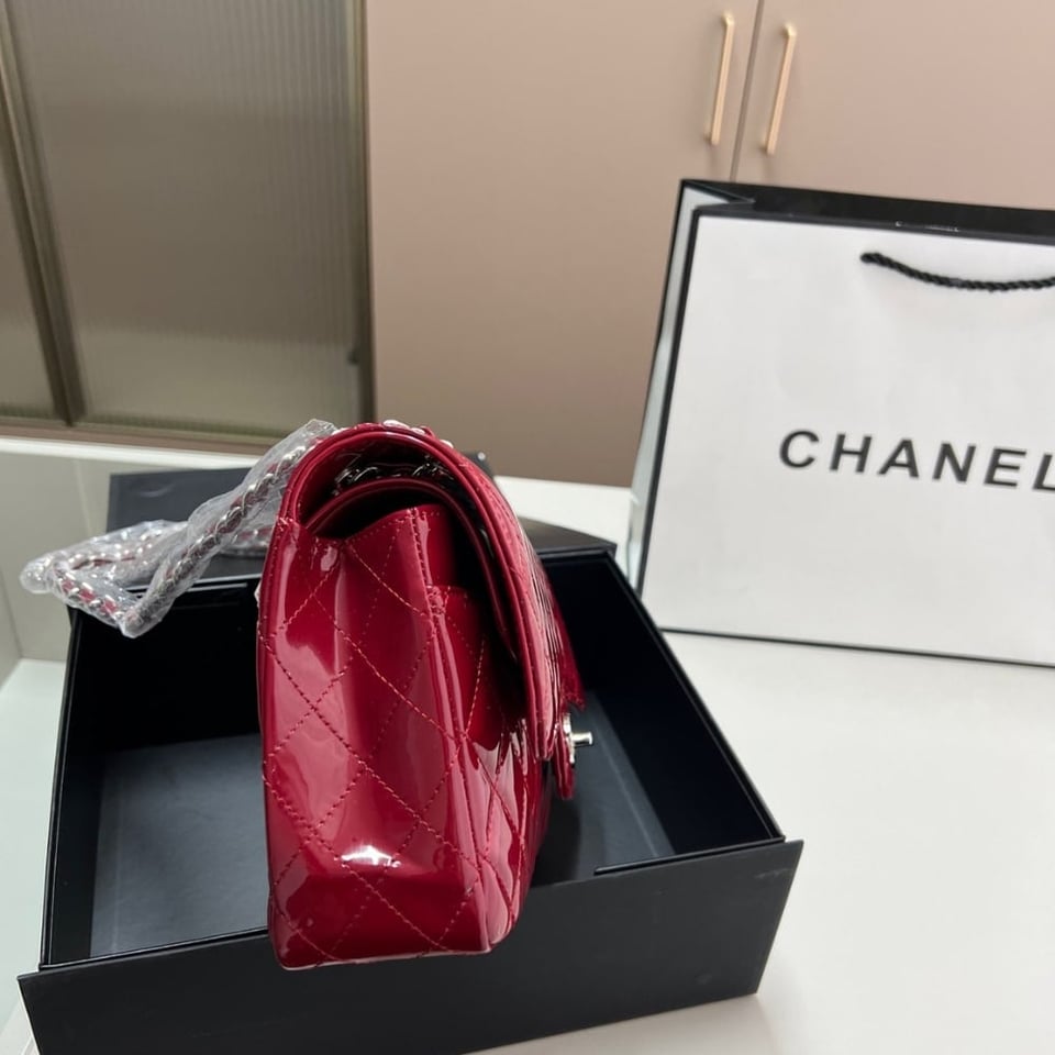 Chanel Medium Classic Double Flap Bag Patent Leather Red 26Cm/14in view 6