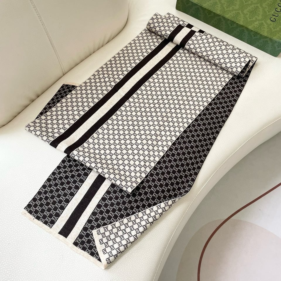 Gucci Cashmere Scarf Pattern Black White For Women 180cm view 6