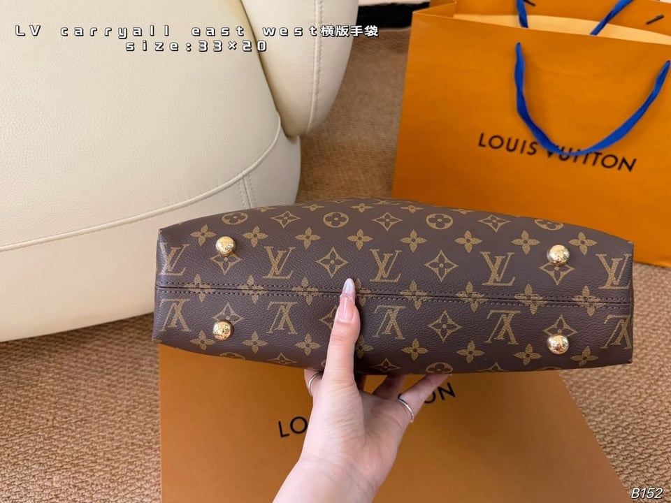Louis Vuitton CarryAll East West Bag Monogram Canvas 36cm M28101 view 10