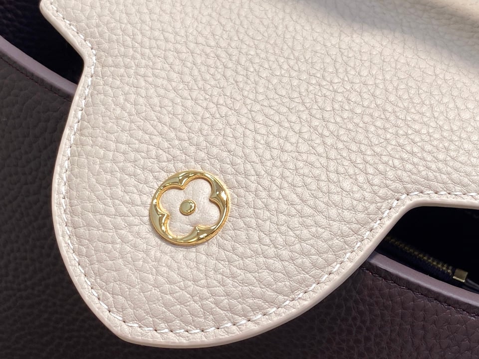 Louis Vuitton Capucines MM M12952 Chocolate 31.5cm/ 12.2in view 11