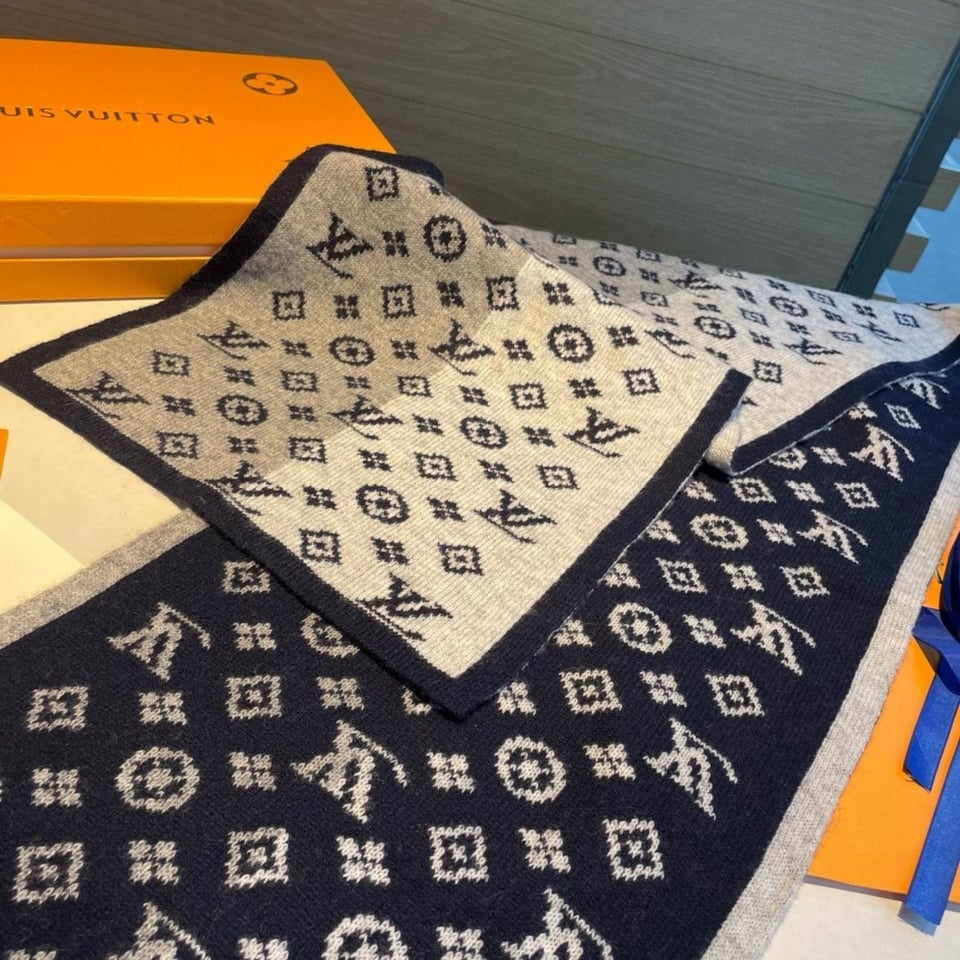Louis Vuitton Monogram Pattern Allover For Women 180cm view 6