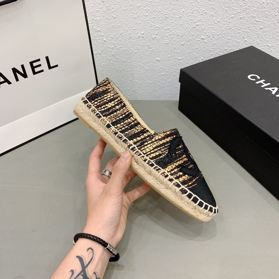 Chanel Metallic Tweed Grosgrain Cc Espadrilles Slip On Gold Black view 7