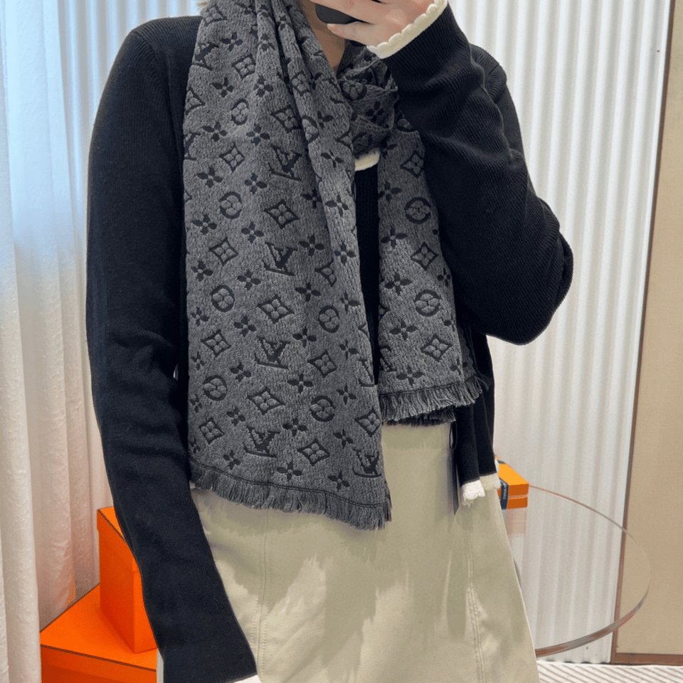 Louis Vuitton Monogram Jacquard Scarf Grey For Women 180cm view 6