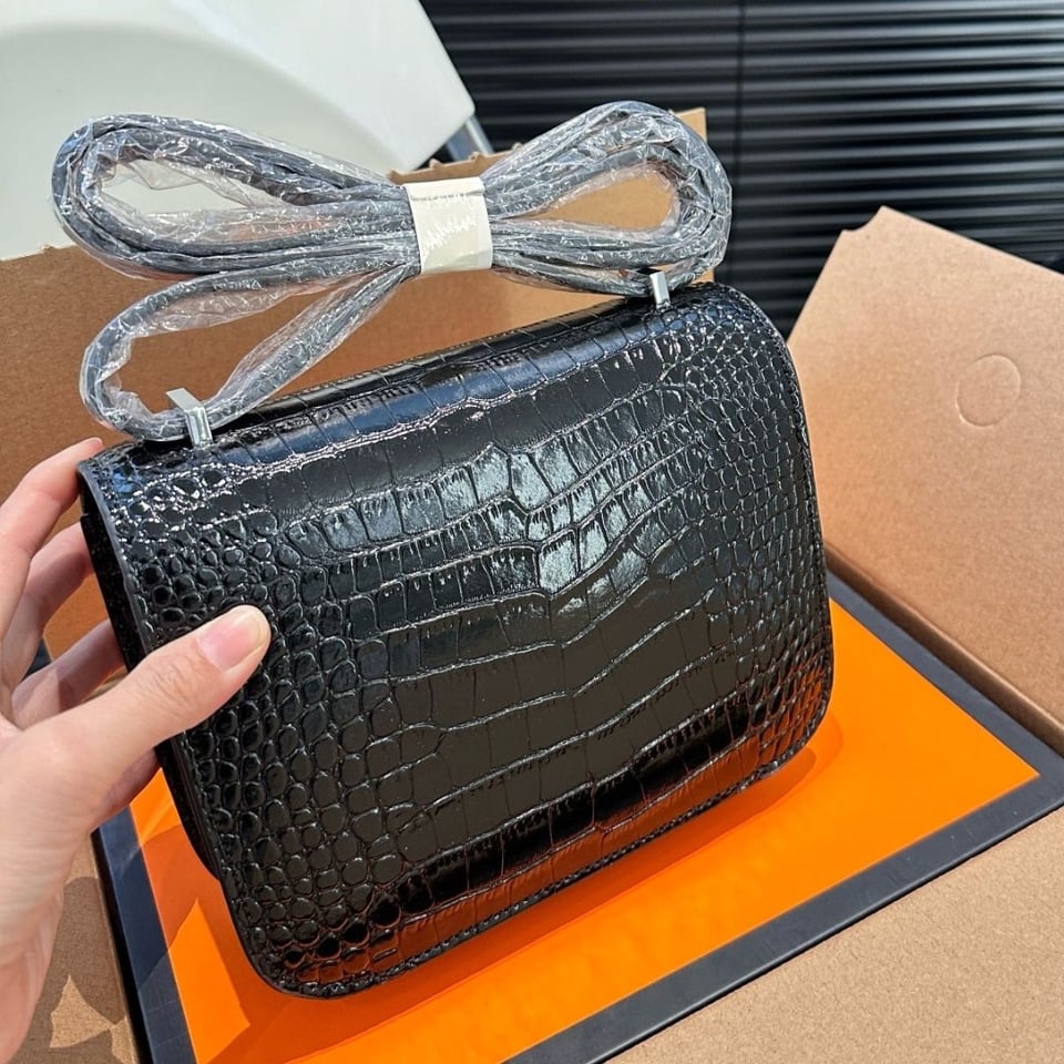 Hermès Mini Constance 19 Shiny Alligator Black Palladium Hardware 19cm / 7.5in view 10