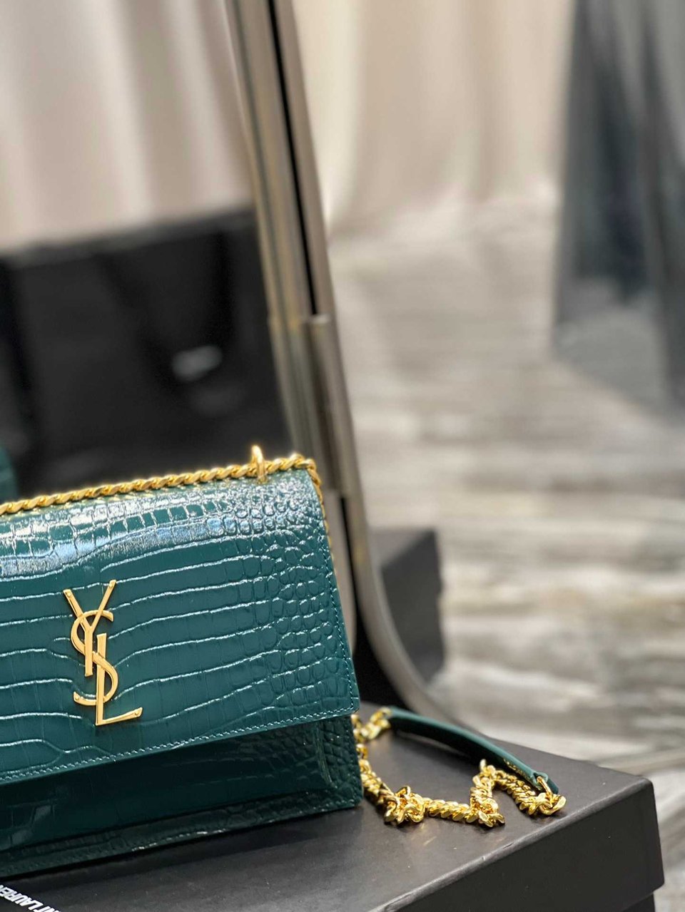 Saint Laurent Sunset Medium Chain Bag In Shiny Leather Mint view 9