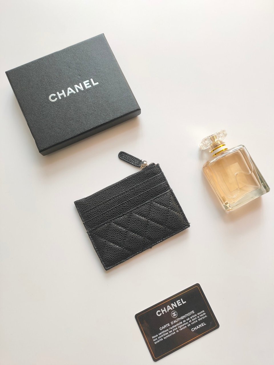 Chanel Zipped Card Holder 11.5 Black Grained Calfskin Gold Icon view 6