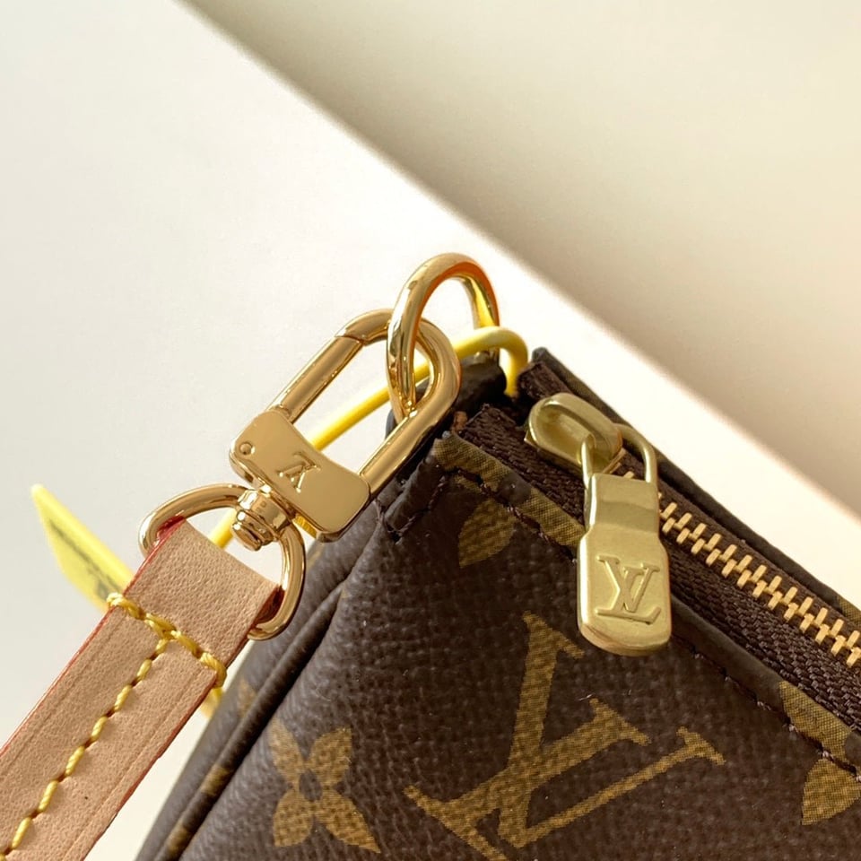 Louis Vuitton Pochette Accessoires 23.5 Cm view 6