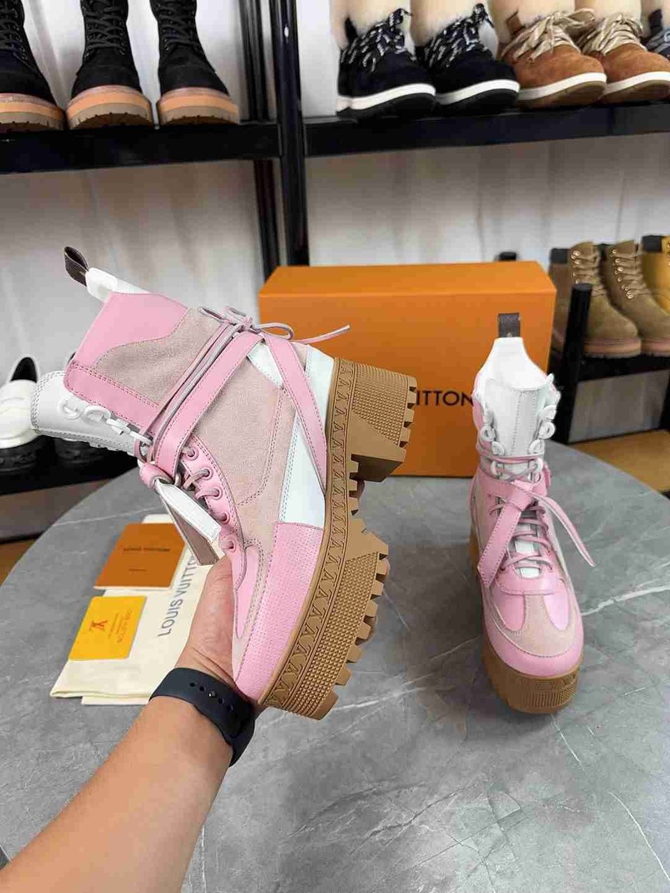 Louis Vuitton Laureate Platform Desert Boot Rose 1Ad23N view 6