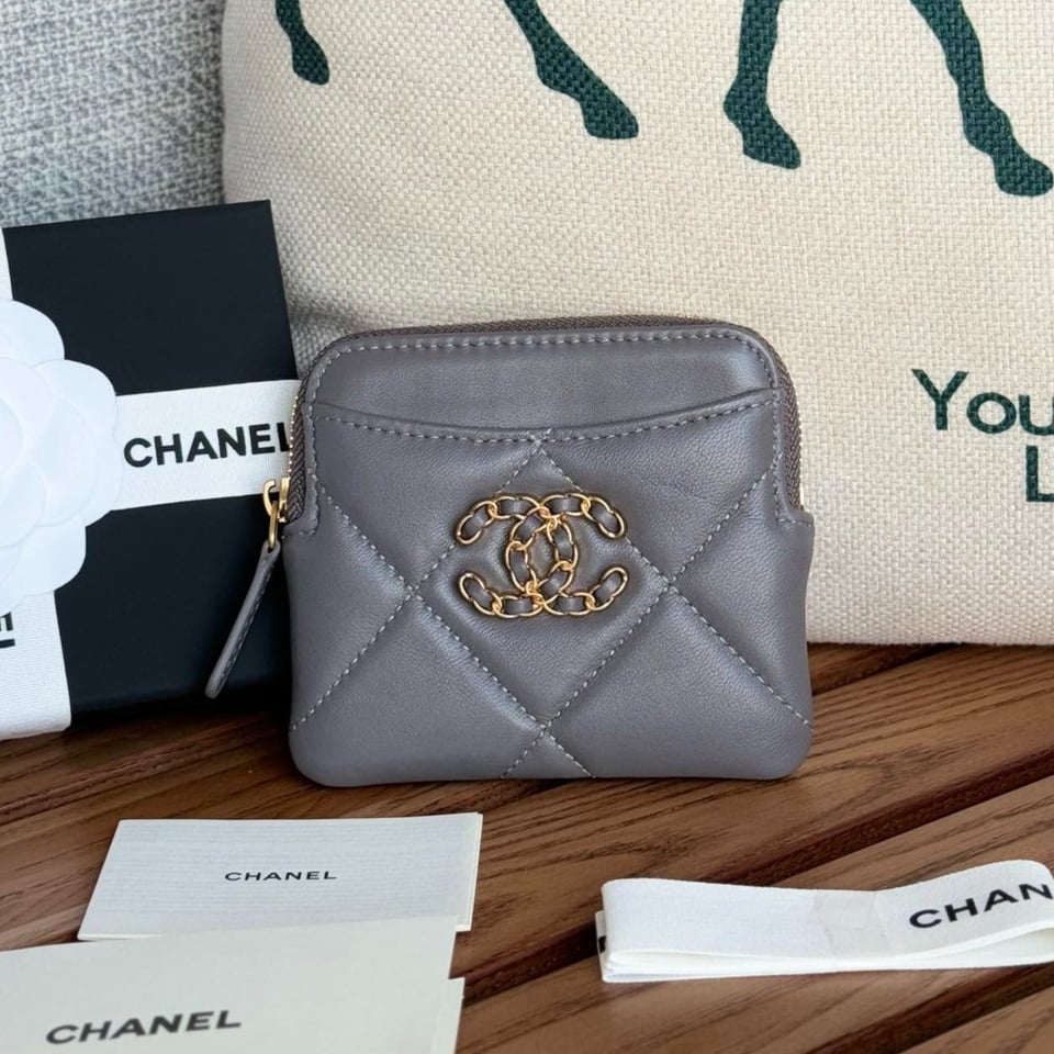Chanel 19 Zipped Coin Purse 11Cm Grey Lambskin Gold Hardware view 2