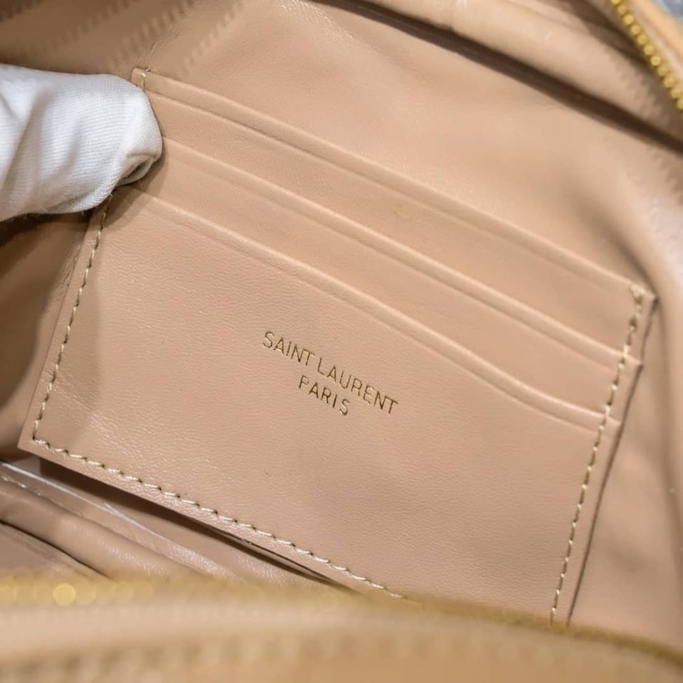 Saint Laurent Lou Camera Bag In Quilted Leather Beige 18Cm view 7