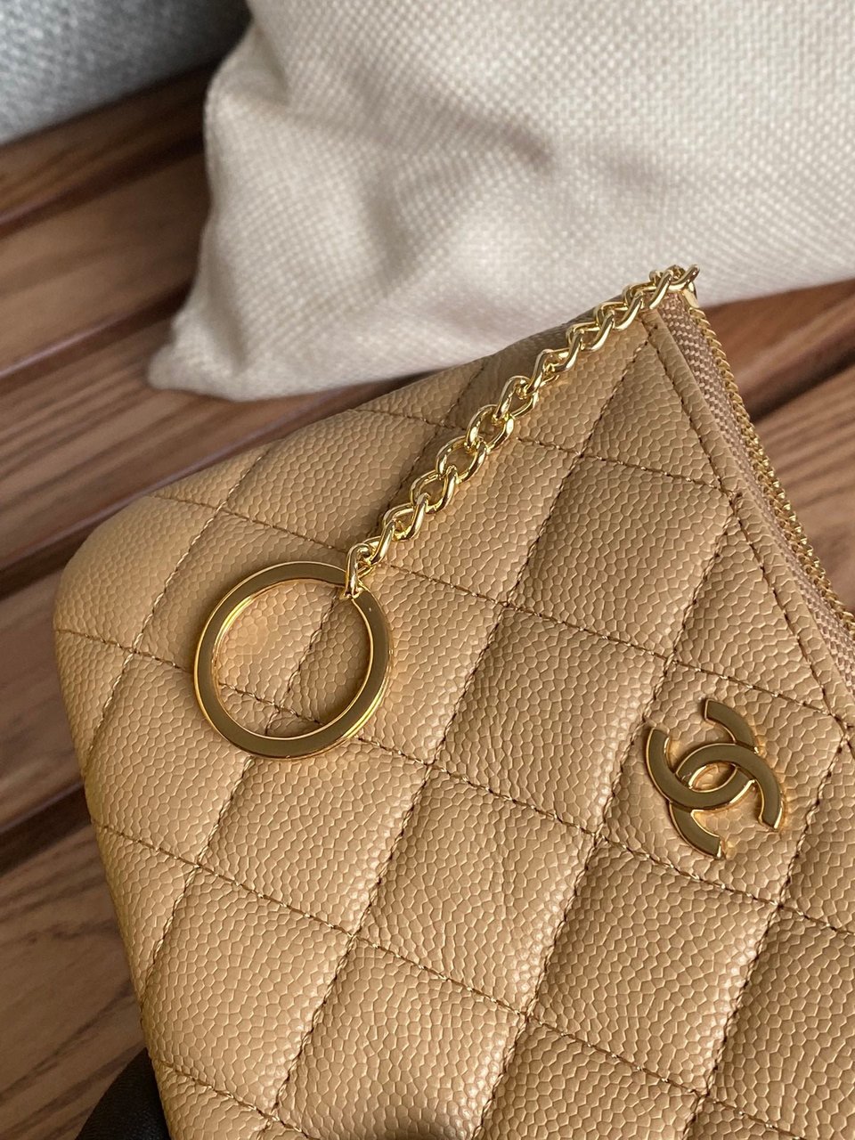 Chanel Zipped Wallet 14Cm Beige Caviar Gold Hardware view 5