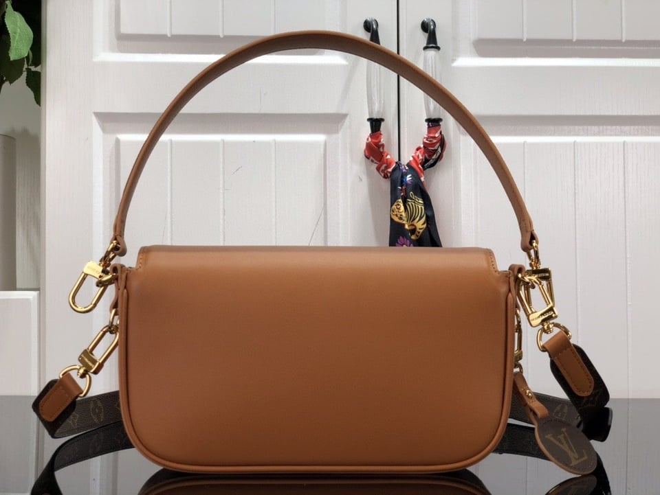 Louis Vuitton Swing 24Cm Hazelnut Brown view 5