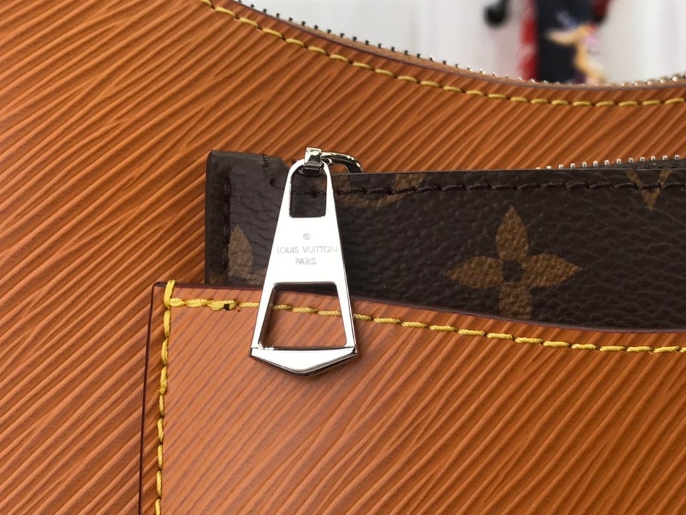 Louis Vuitton Marelle 25Cm Honey Gold view 7
