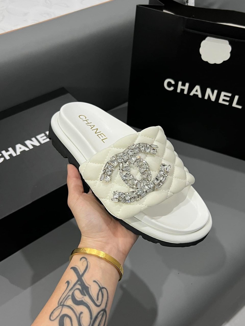 Chanel Cc Slippers Studded White view 8