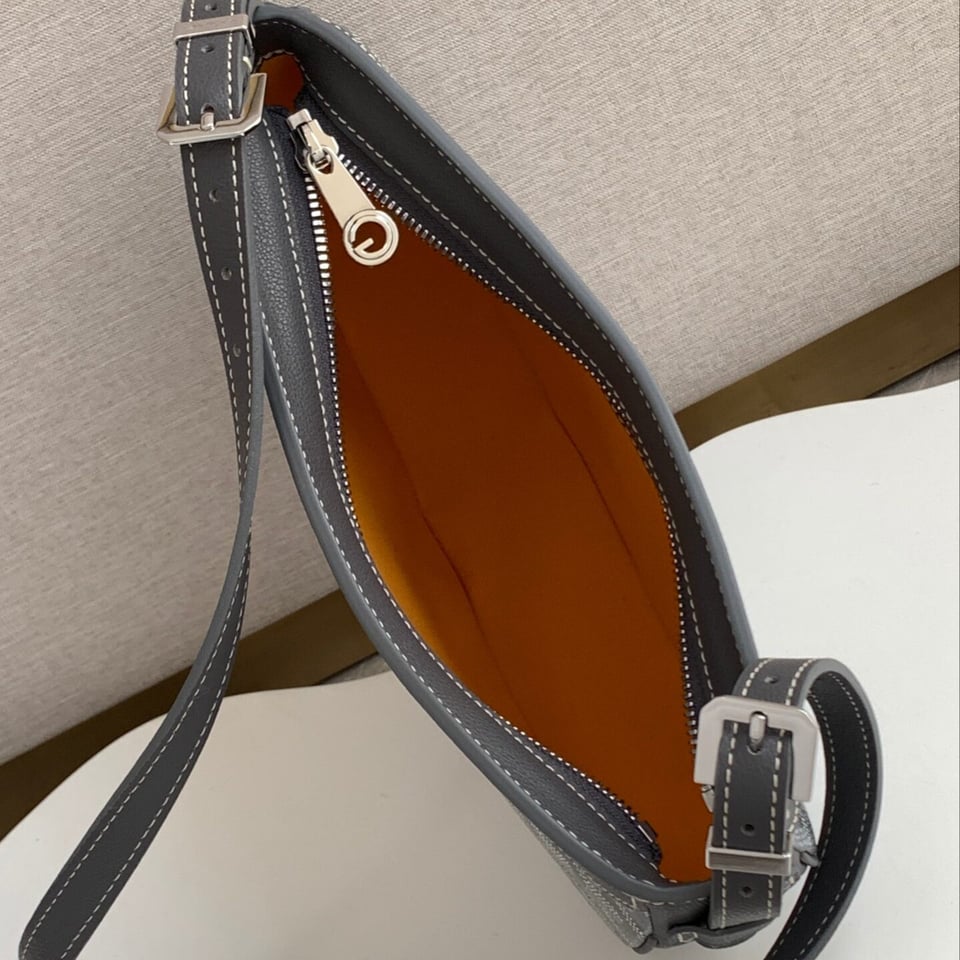 Goyard Hirondelle Bag – Bagistry Closet Grey 25cm view 10
