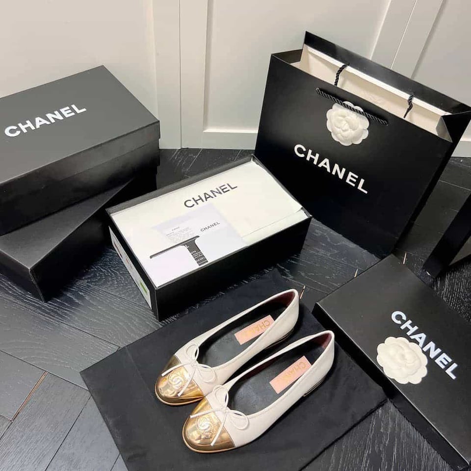 Chanel Leather Cap Toe Ballet Flats White Gold view 6