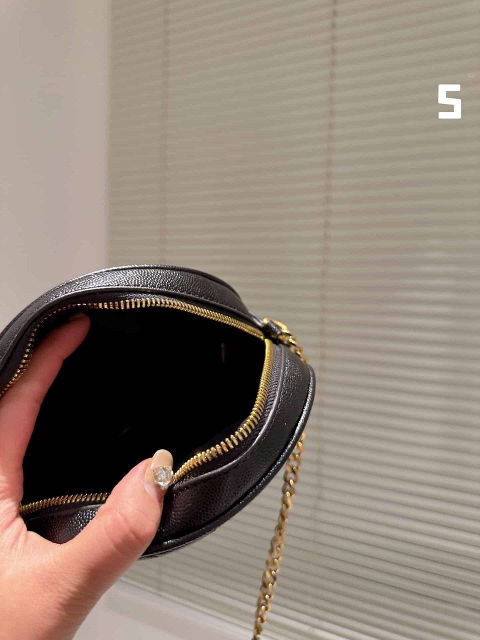 Saint Laurent Vinyle Round Camera Bag In Chevron Quilted Grain De Poudre Embossed Leather 18Cm view 3
