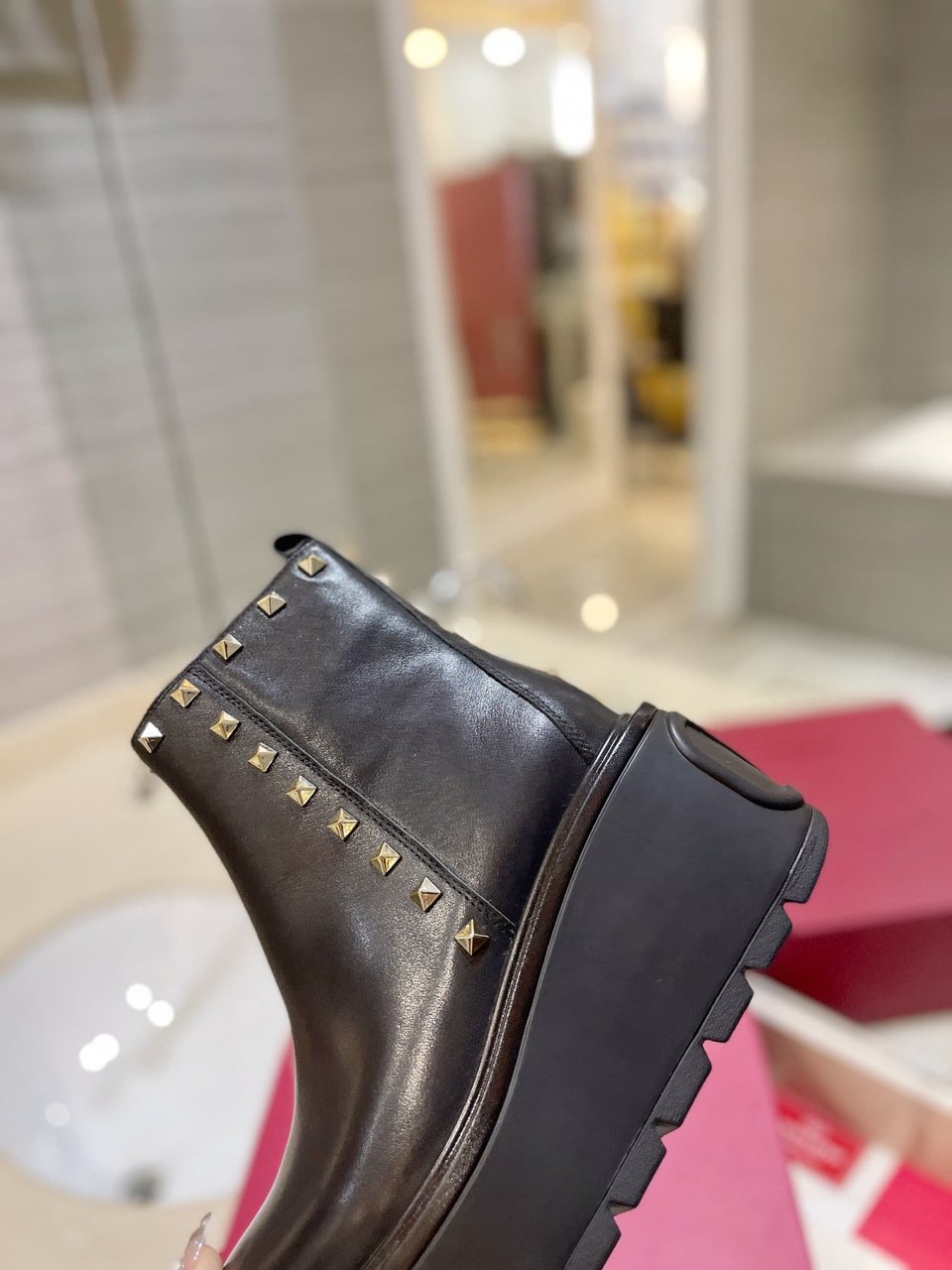 Valentino Garavani Uniqueform Calfskin Ankle Boot Black 1W2S0Cs0Mmd 0No view 5