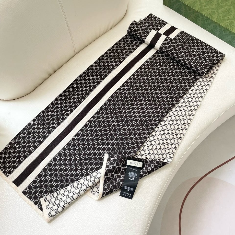 Gucci Cashmere Scarf Pattern Black White For Women 180cm view 5