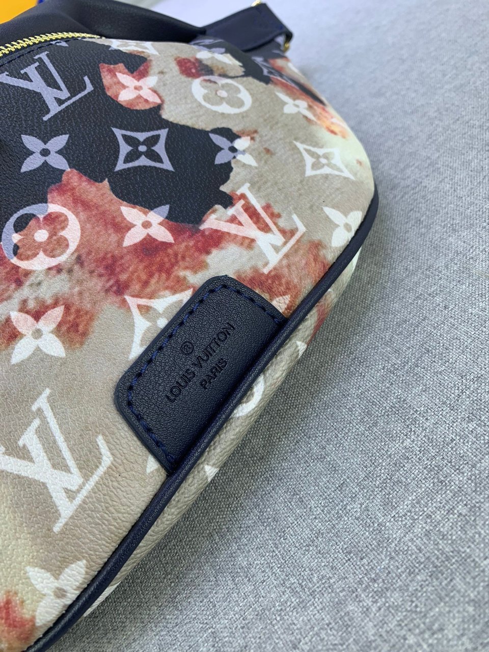 Louis Vuitton Discovery Bumbag Pm Ink Blue 44Cm M23905 view 7