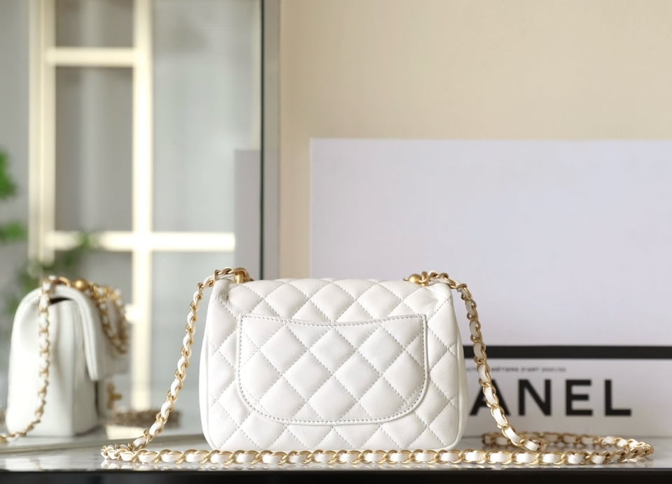 Chanel 24P Mini Flap Bag 17Cm White Lambskin Pearl Chain view 5