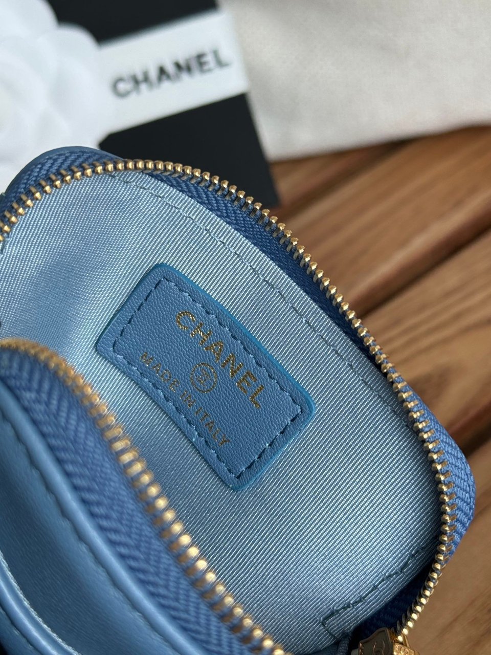 Chanel 19 Zipped Coin Purse 11Cm Blue Lambskin Gold Hardware view 10