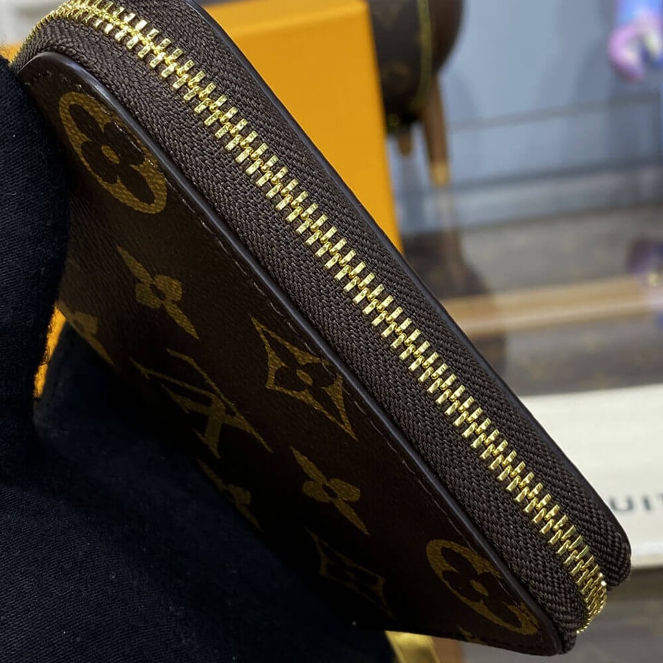 Louis Vuitton Christmas Animation 2022 Zippy Coin Purse Yellow view 6