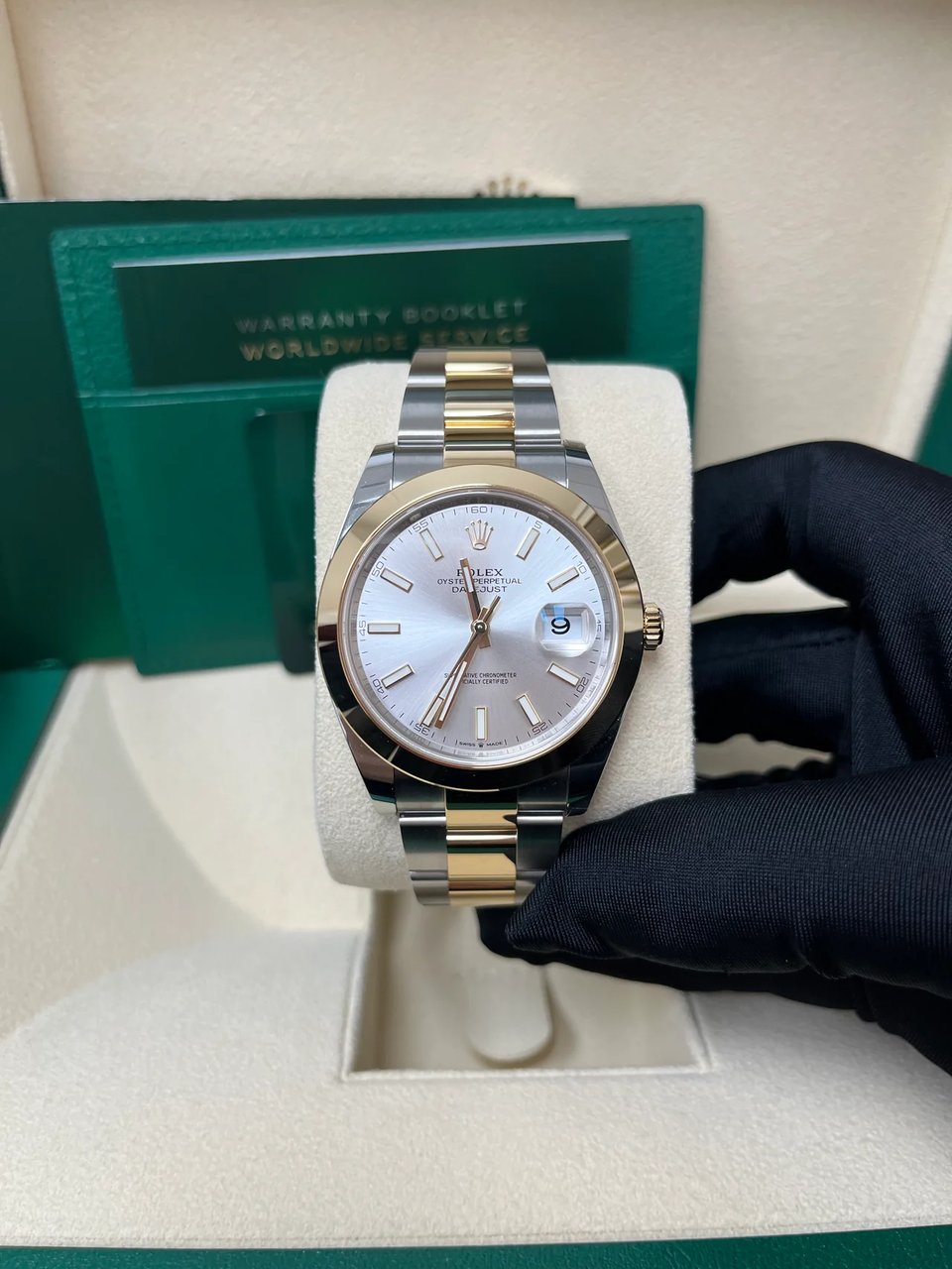 [Superclone] Rolex Datejust 41mm Silver Dial Smooth Oyster 126303 view 3