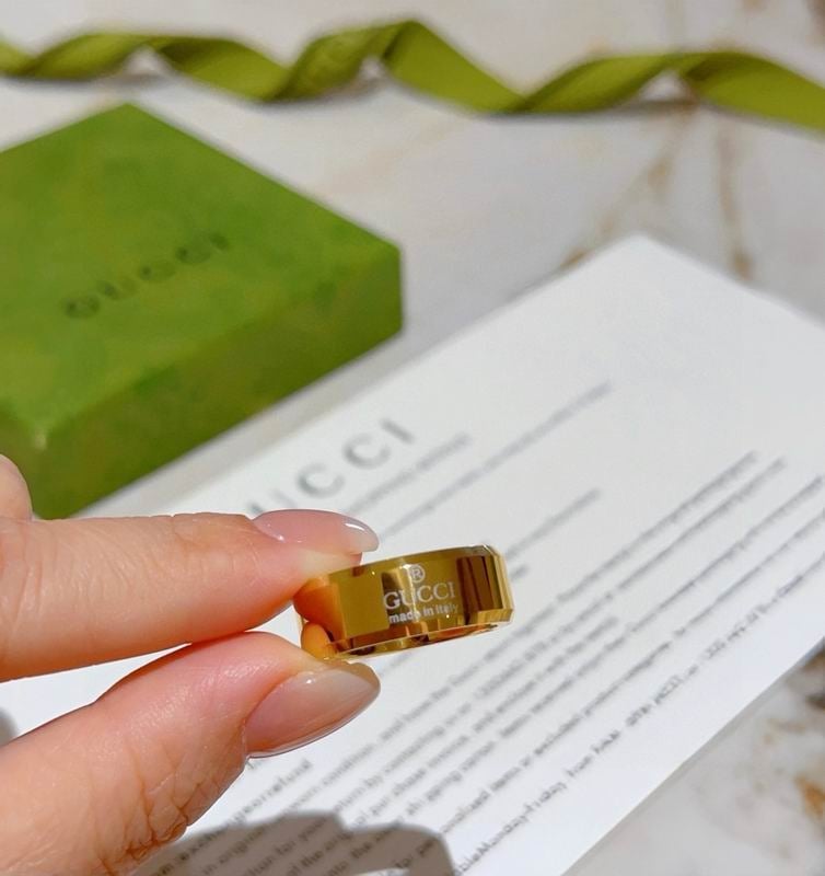 Gucci Rings view 3