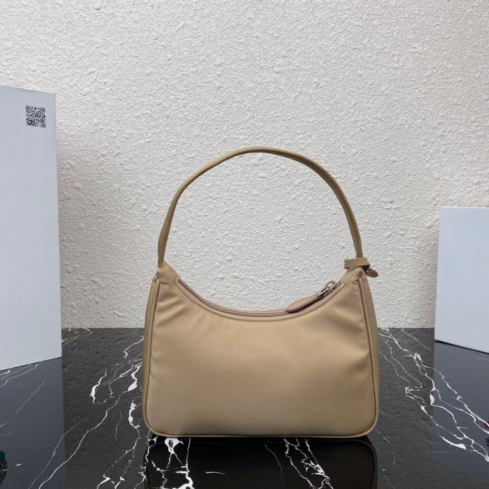 Prada Re-Nylon Re-Edition 2000 Mini-Bag Nude view 5