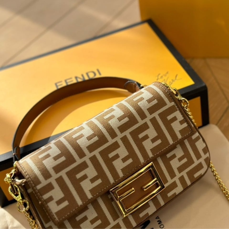 Fendi Baguette Mini Ff Jacquard Fabric Bag Beige 21Cm view 4