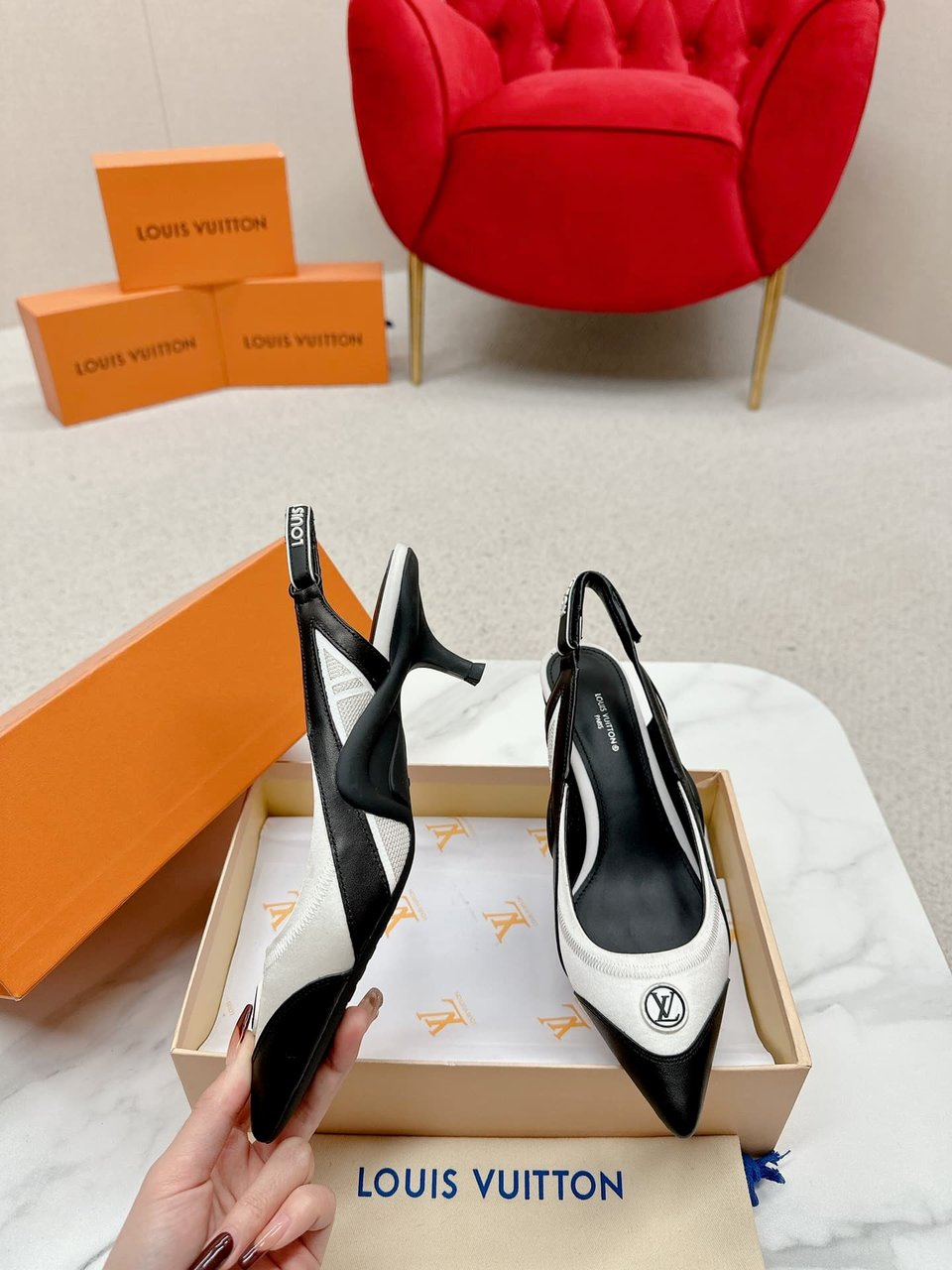 Louis Vuitton Archlight Slingback Pump Black And White view 4