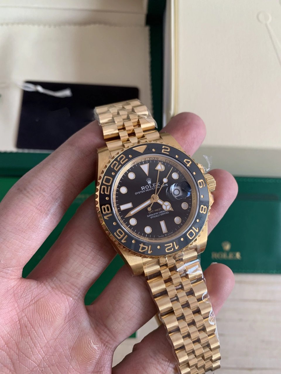 Rolex GMT-Master II 40 mm Black Dial 126718GRNR view 8