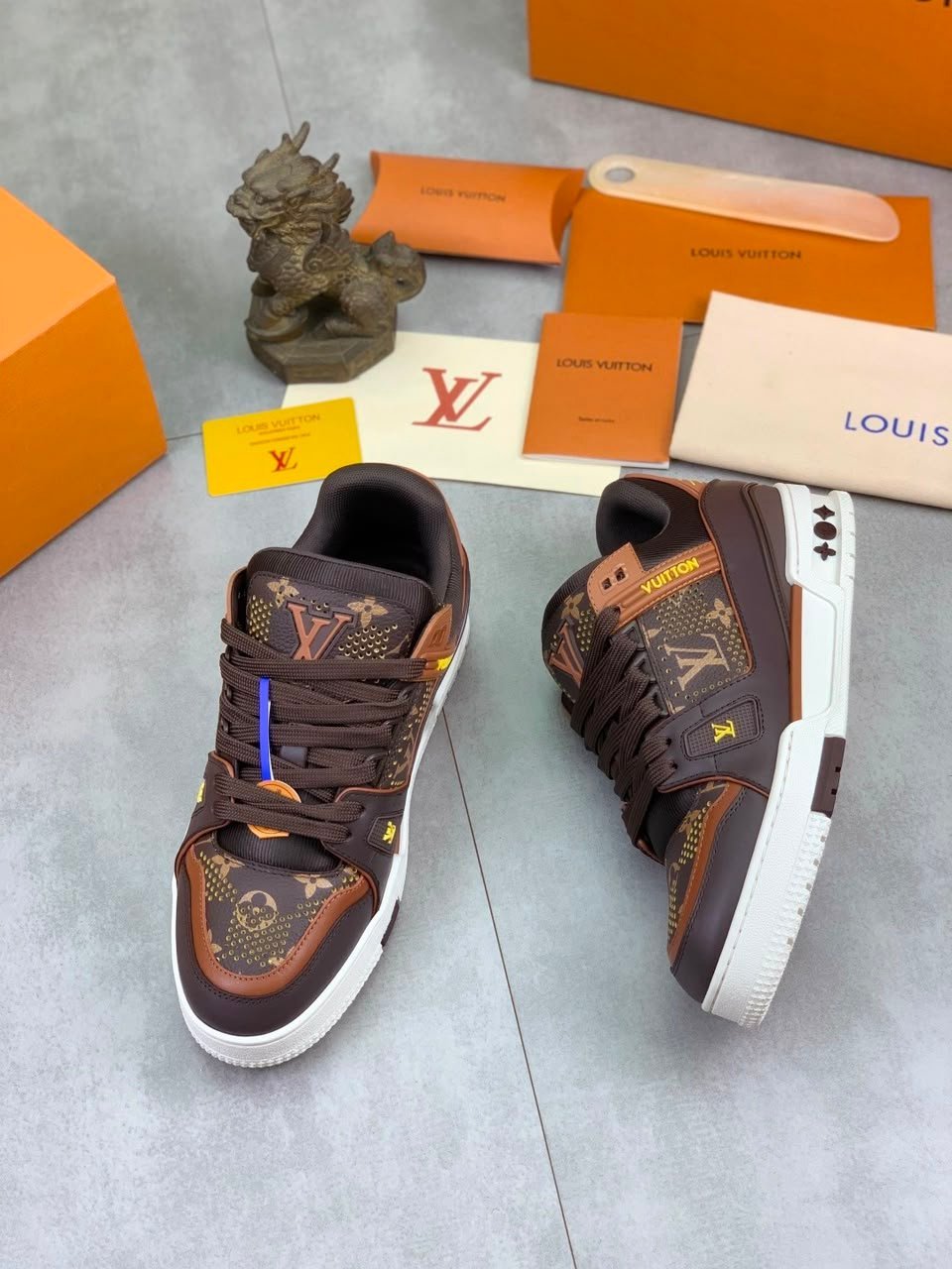 Louis Vuitton Trainer Sneakers Yellow Calfskin 1AK85Q view 6
