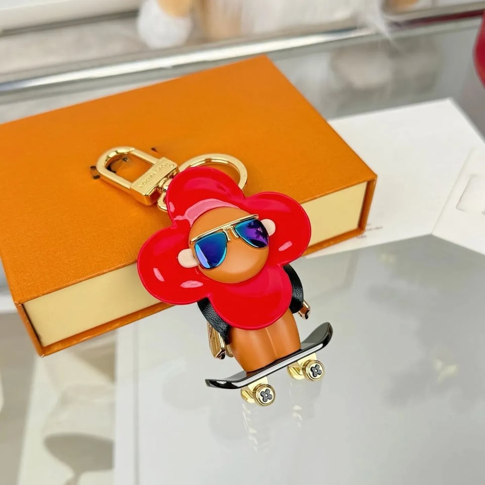 Louis Vuitton Vivienne Skateboarder / Skate Key Holder &amp; Bag Charm 13.5cm/5.3in view 3