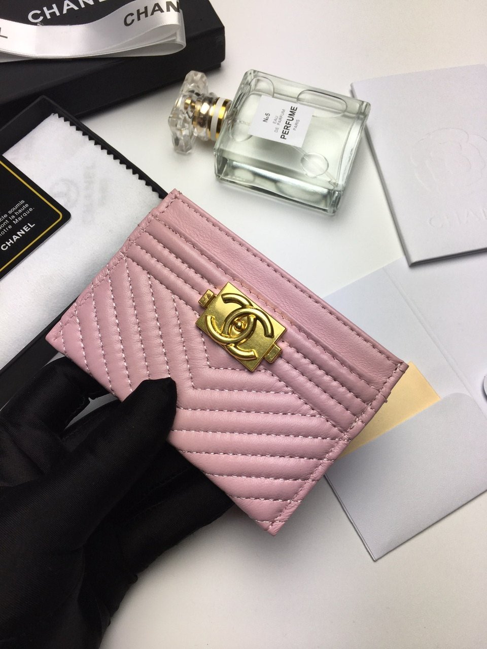 Chanel Line Card Holder 11.2 Baby Pink Calfskin Gold Icon view 3