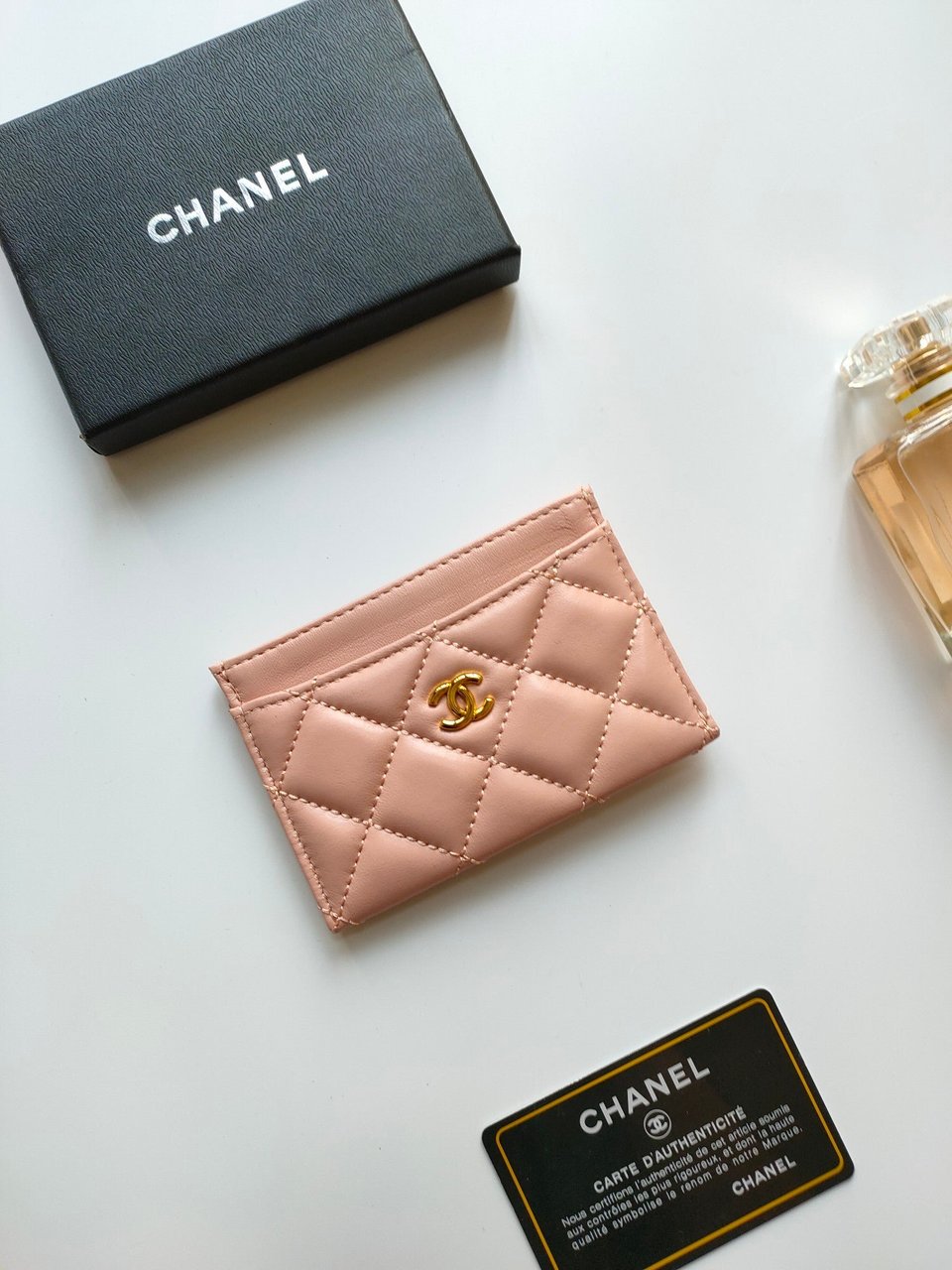 Chanel Card Holder 11.2 Pale Pink Calfskin Gold Icon view 3
