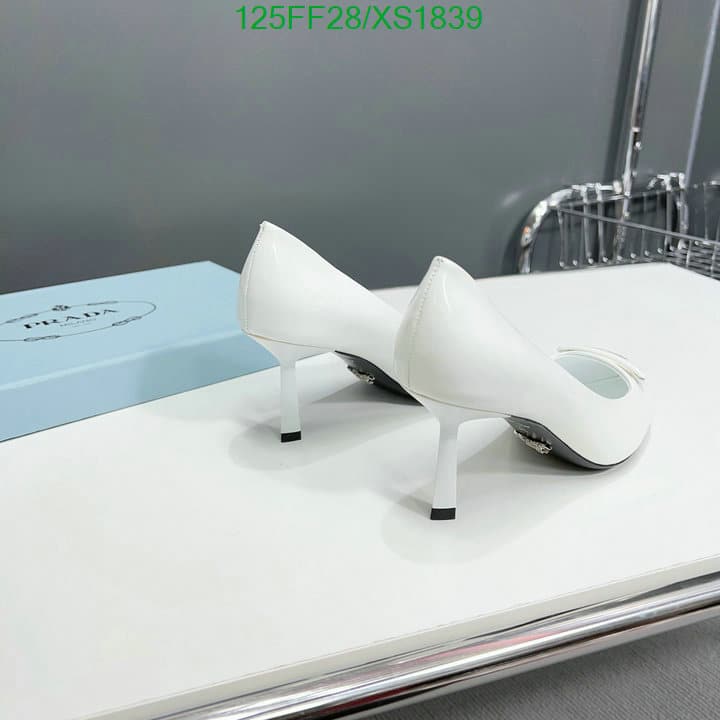 Prada Cleavage Nero Leather Pumps White view 6