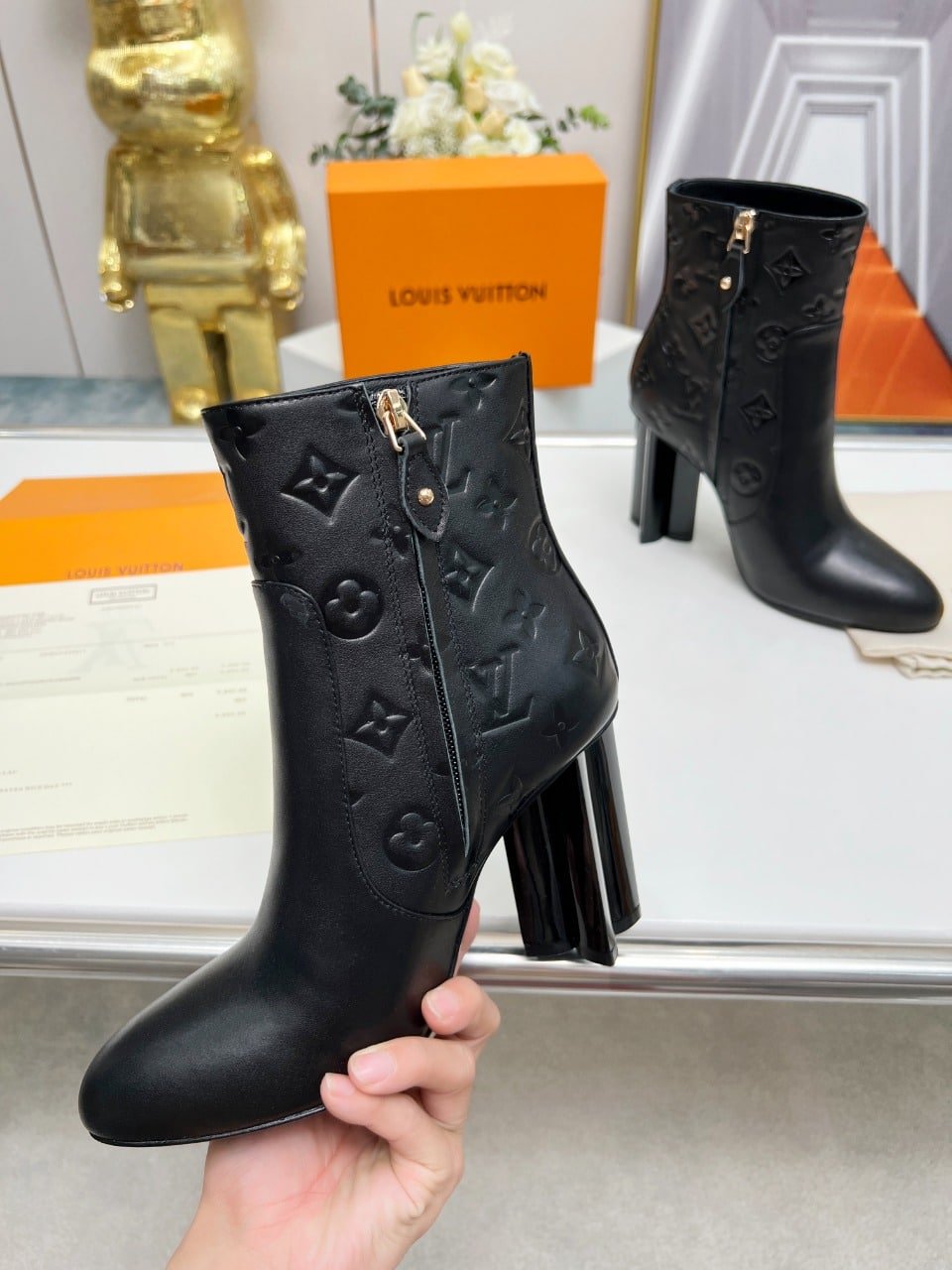 Louis Vuitton Silhouette Ankle Boot Black 1Abp9J view 4