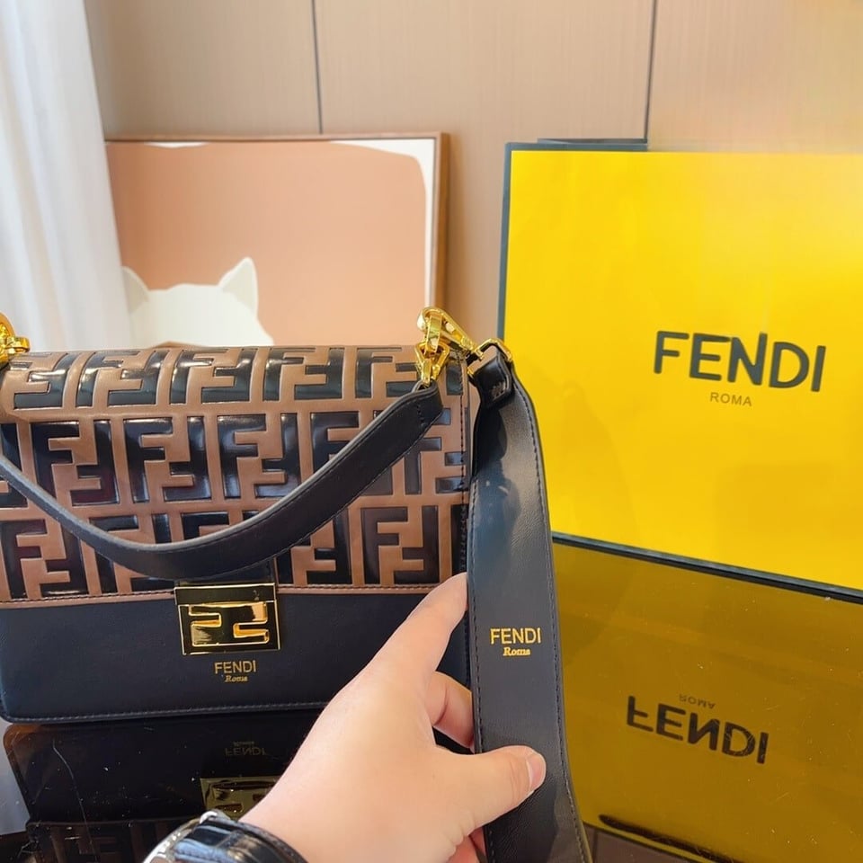 Fendi Kan I Leather Bag Brown 25Cm view 8