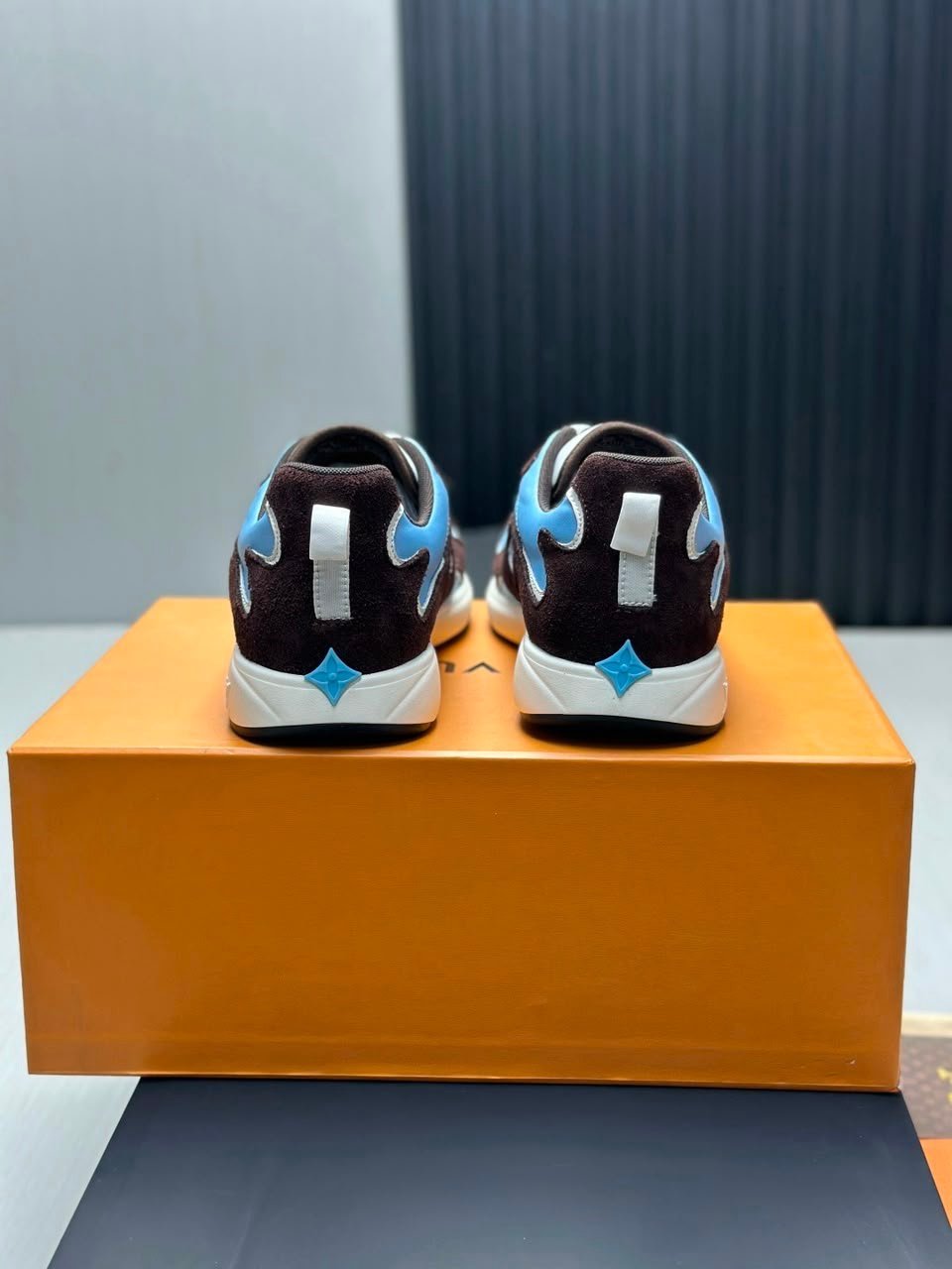 Louis Vuitton Drop 300 Sneakers Blue Brown Nylon 1AKP2L view 5