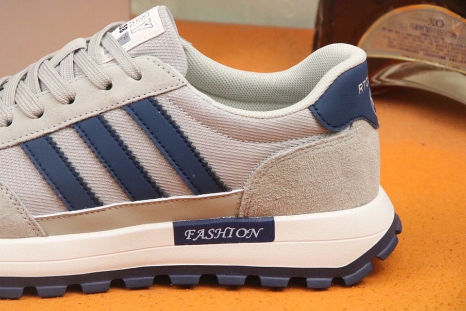 Prada Men?S Sneakers Suede With Stripe Blue view 9
