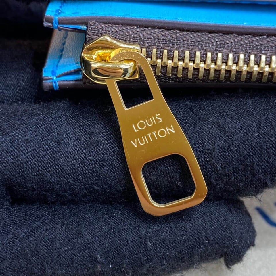 Louis Vuitton Monogram Coin Card Holder view 7