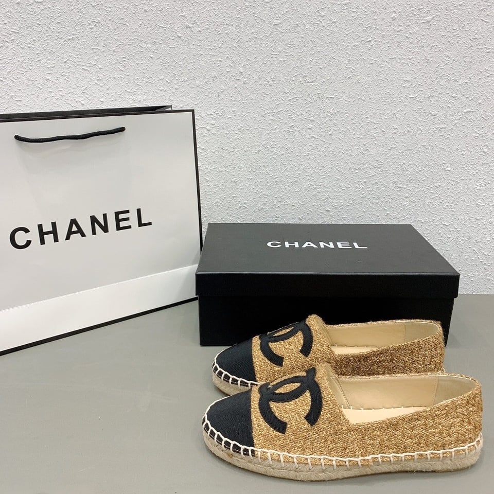 Chanel Cc Espadrilles Tweed Slip On Crinkled Beige view 4