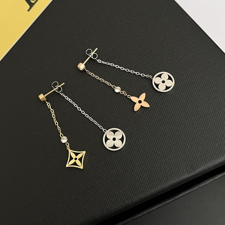Louis Vuitton Idylle Blossom Long Earrings 3 Golds And Diamonds view 7