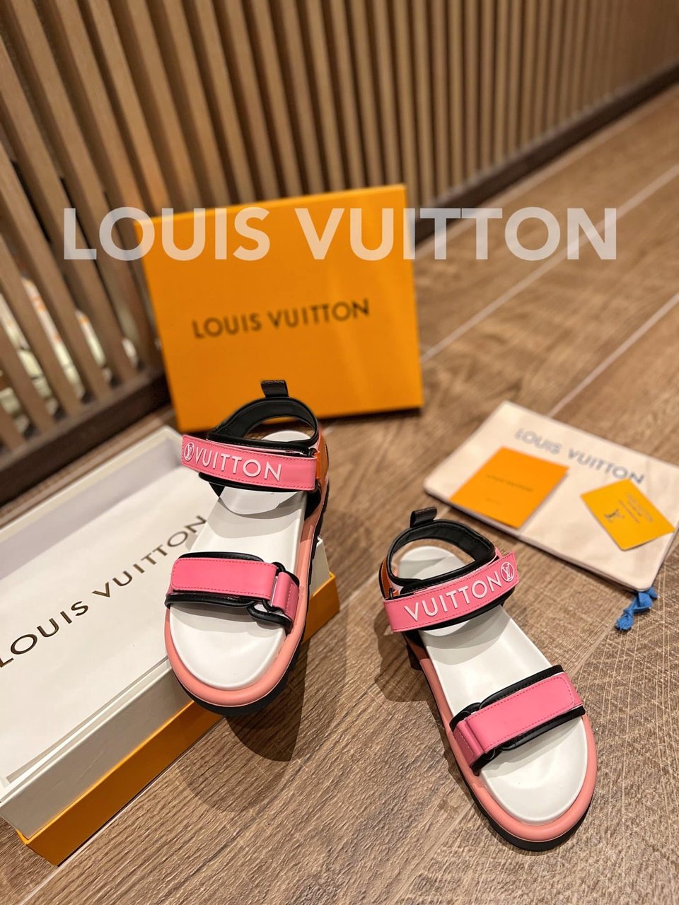 Louis Vuitton Pool Pillow Comfort Sandals Pink 1A9Oci view 3