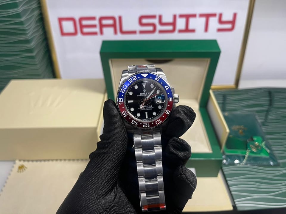 Rolex GMT-Master II 40mm 126710BLRO “Pepsi” Oyster view 12