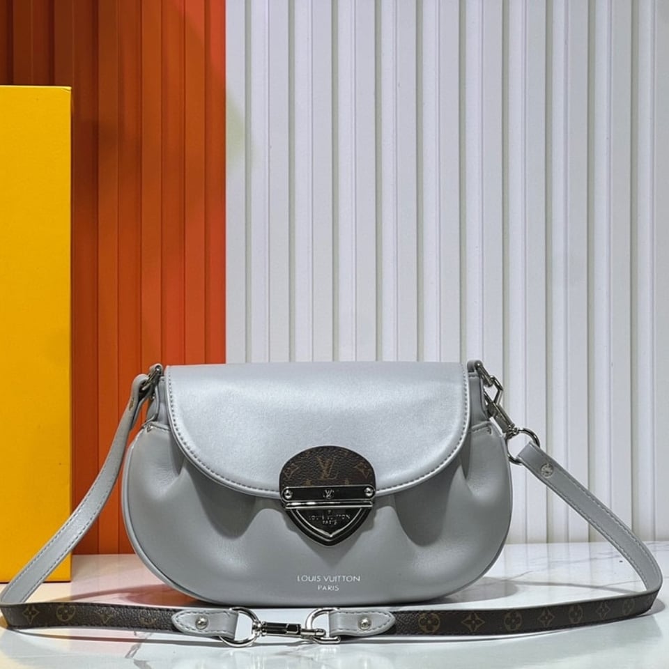 Louis Vuitton Sunset Vibe Lv Vibe Silver 27Cm view 3